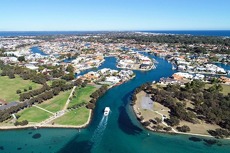 mandurah estuary, photo by: Mandurah Cruises